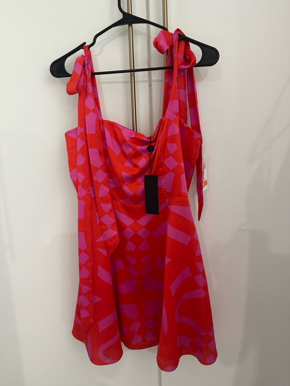 Gianni Bini Red and Pink Geometric Tie-Shoulder Mini Dress - size 10 - Picture 3 of 10